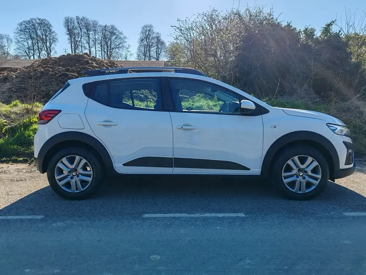 Used Dacia Sandero Comfort 2022 White Hatchback