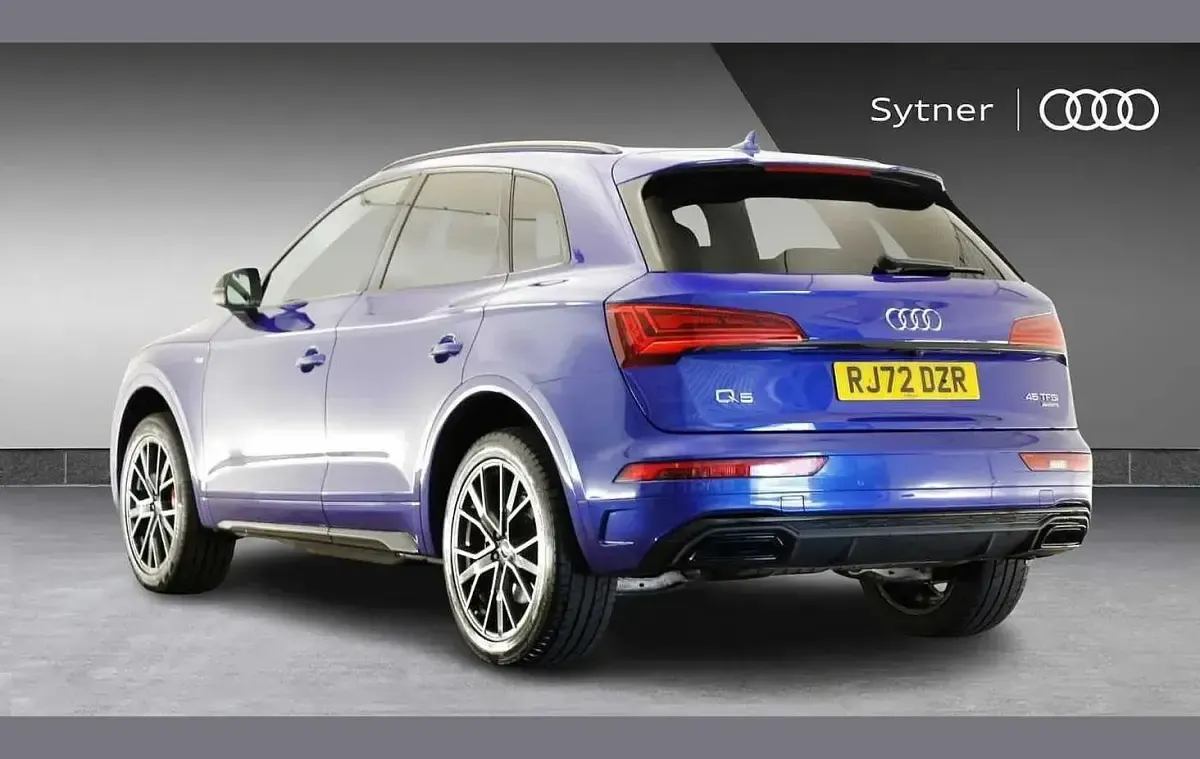Used Audi Q5 Comfort 261 HP (191 kW) 2022 Blue SUV