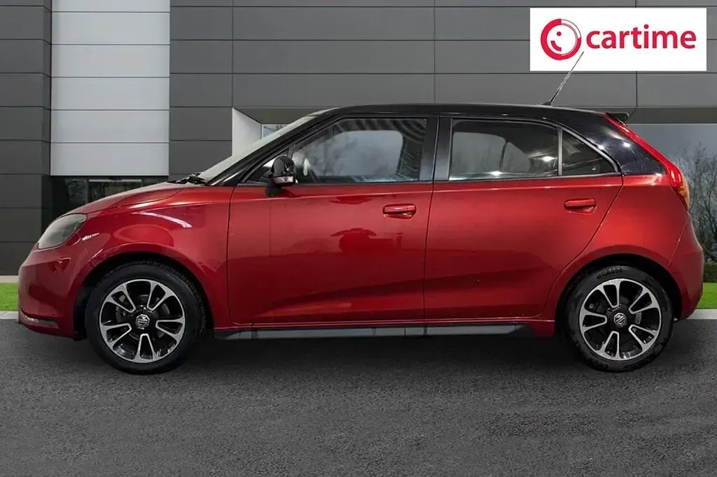Used MG MG3 106 HP (77 kW) 2018 Red Hatchback
