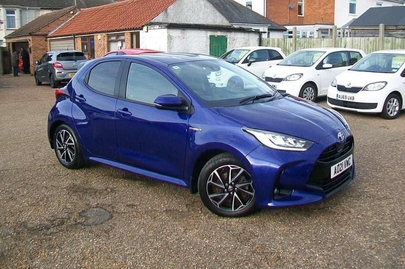 Blue Used 2021 Toyota Yaris Hybrid Design Hatchback | £13,995 (Good price) - Image 1/1