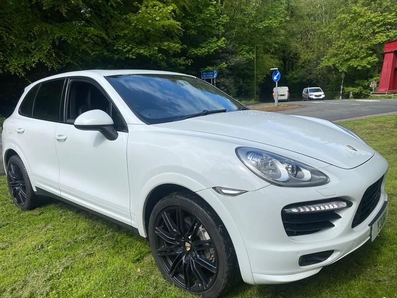 Used Porsche Cayenne 382 HP (280 kW) 2013 White SUV