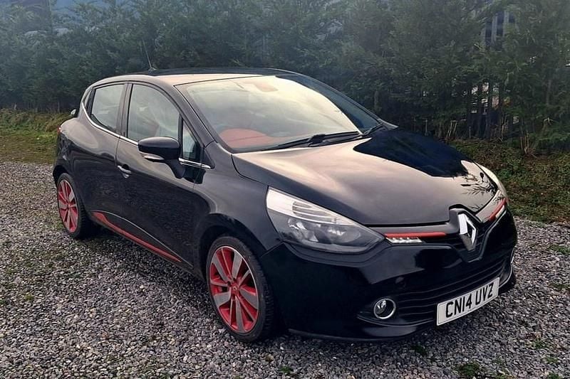 Black Used 2014 Renault Clio IV Dynamique Hatchback | £4,495 (Fair price) - Image 1/1