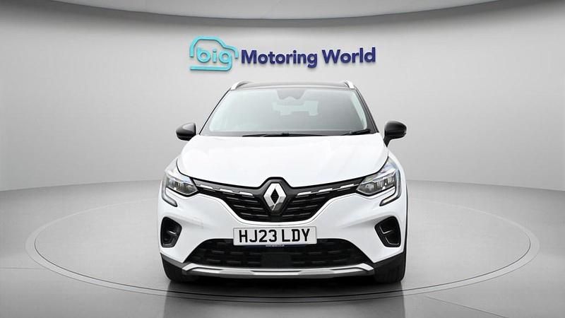 Second-hand Renault Captur Techno 90 CP (66 kW) 2023 Alb SUV
