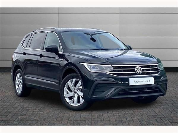 Black Used 2024 VW Tiguan Allspace Life SUV | £26,595 (Fair price) - Image 1/3