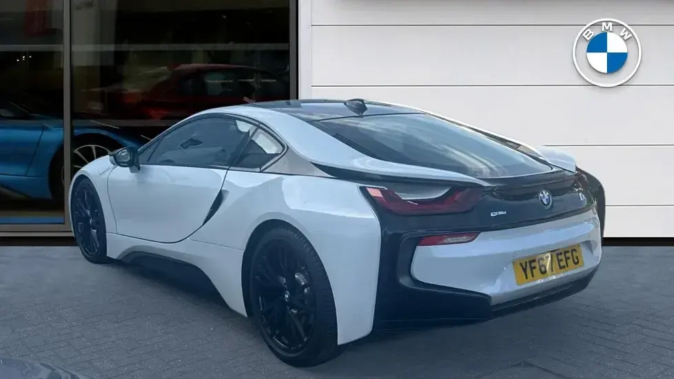 Used BMW i8 357 HP (262 kW) 2017 White Coupe