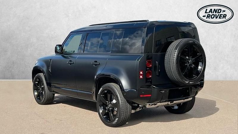 New Land Rover Defender SE Dynamic 2025 SUV