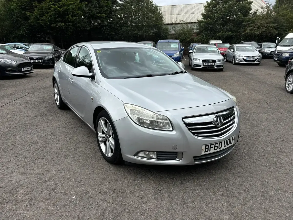 Używany Vauxhall Insignia SRi 160 KM (117 kW) 2010 Srebrny Hatchback