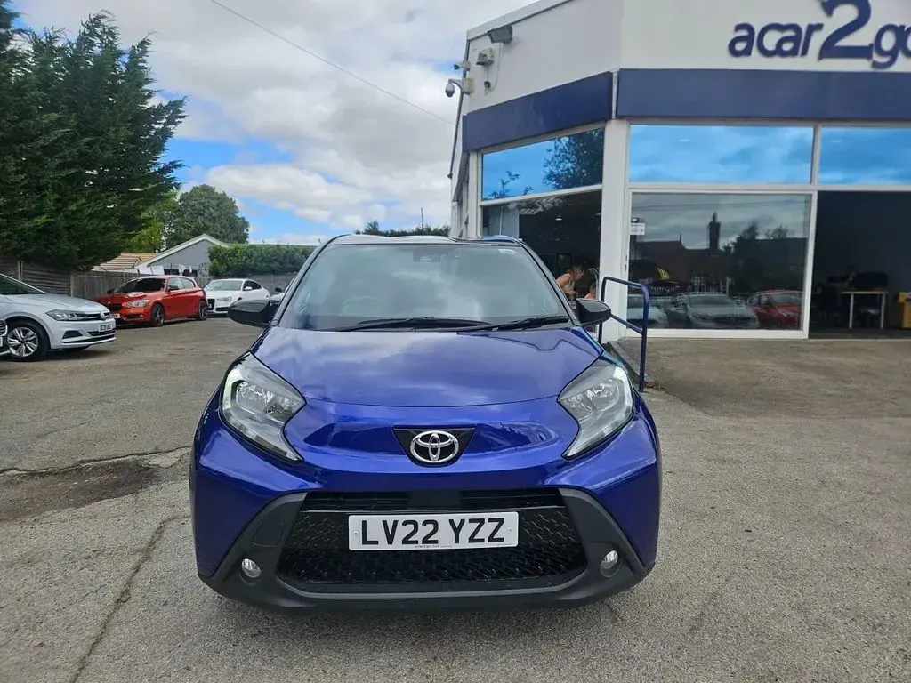 Used Toyota Aygo X 72 HP (52 kW) 2022 Blue SUV