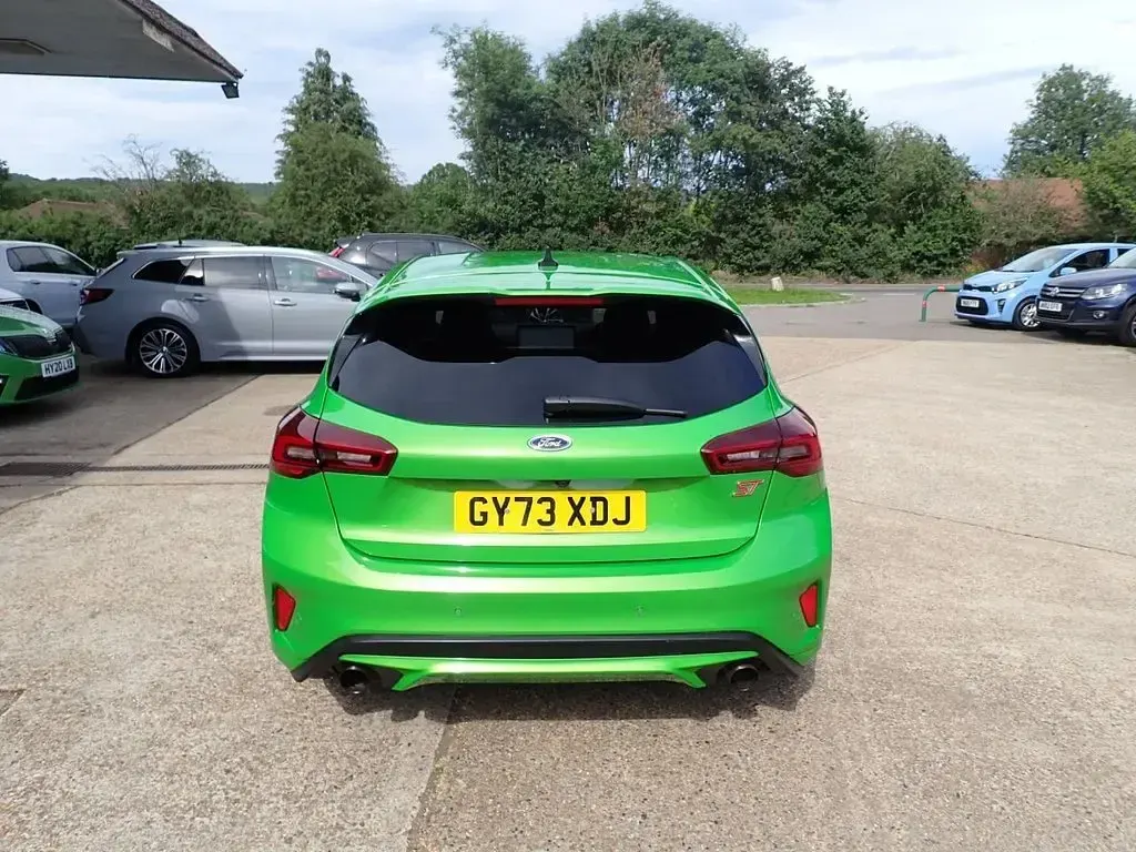 Used Ford Focus ST 280 HP (205 kW) 2023 Green Hatchback