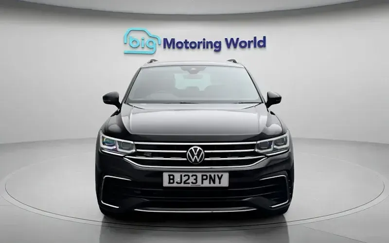 Used VW Tiguan R-line 245 HP (180 kW) 2023 Black SUV