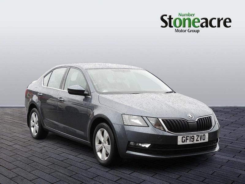 Grey Used 2019 Skoda Octavia SE Technology Hatchback | £8,195 (Super price) - Image 1/4