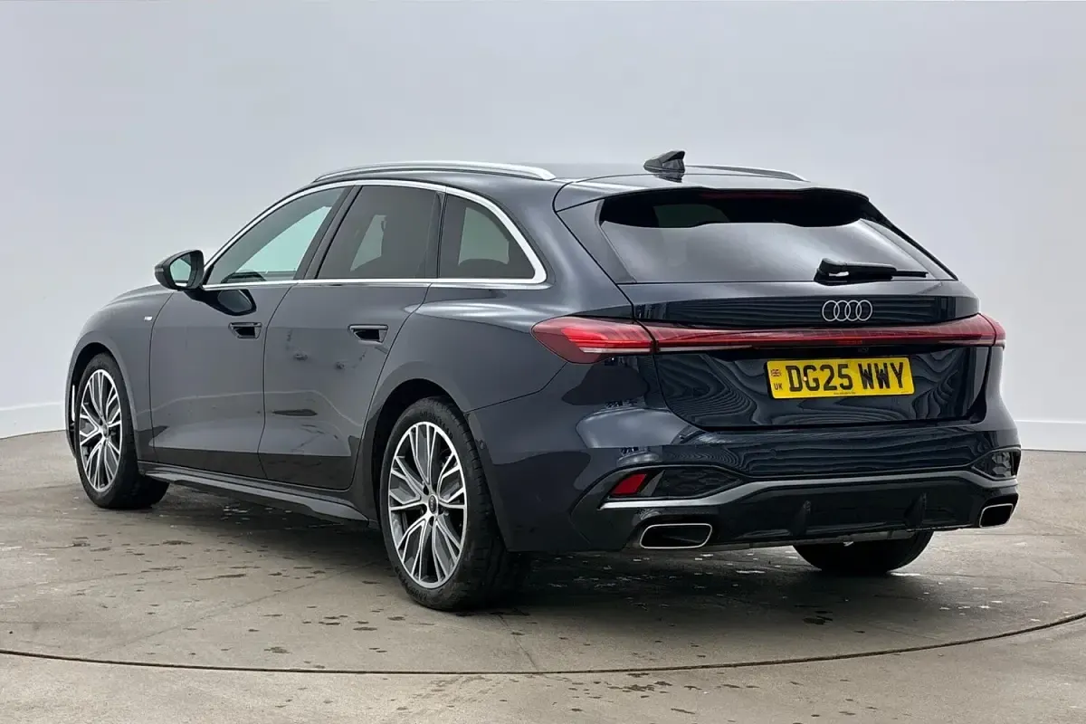 Used Audi A5 S-Line 204 HP (150 kW) 2025 Blue Estate