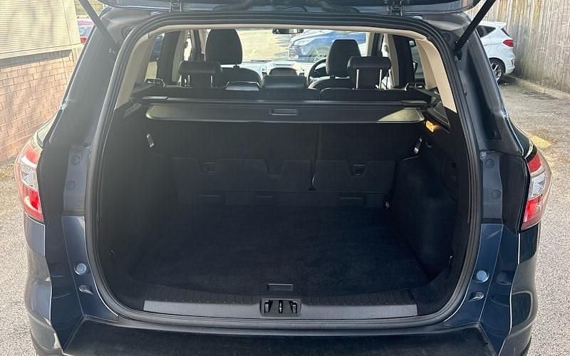 Used Ford Kuga Titanium 120 HP (88 kW) 2019 Blue SUV