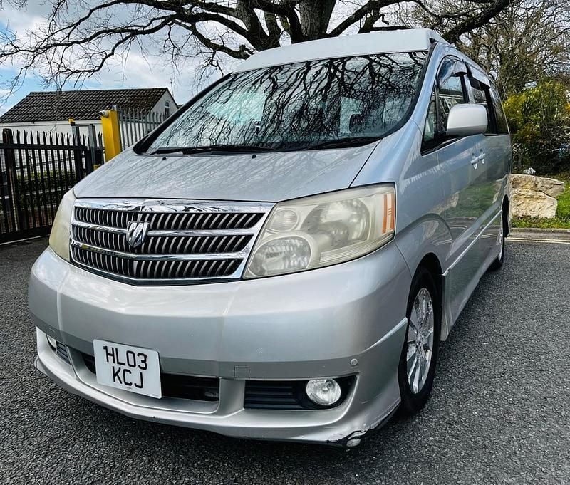 Usado Toyota Alphard 2015 Prateado Monovolume