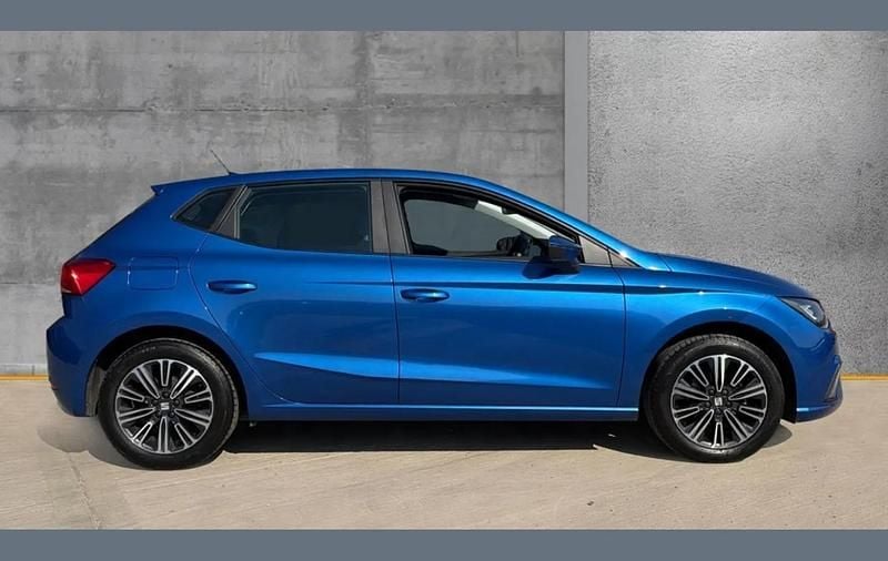 Used Seat Ibiza SE Technology 95 HP (69 kW) 2024 Metallic  saphire blue Hatchback