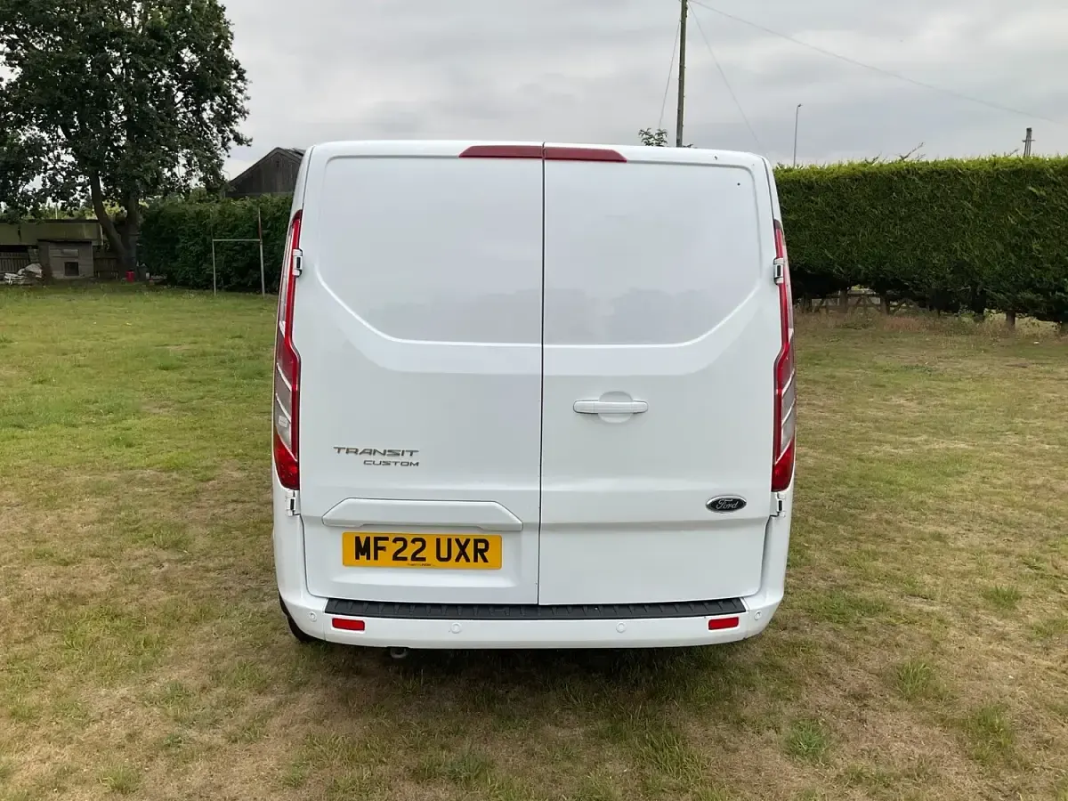 Used Ford Transit Custom Limited 130 HP (95 kW) 2022 White Van
