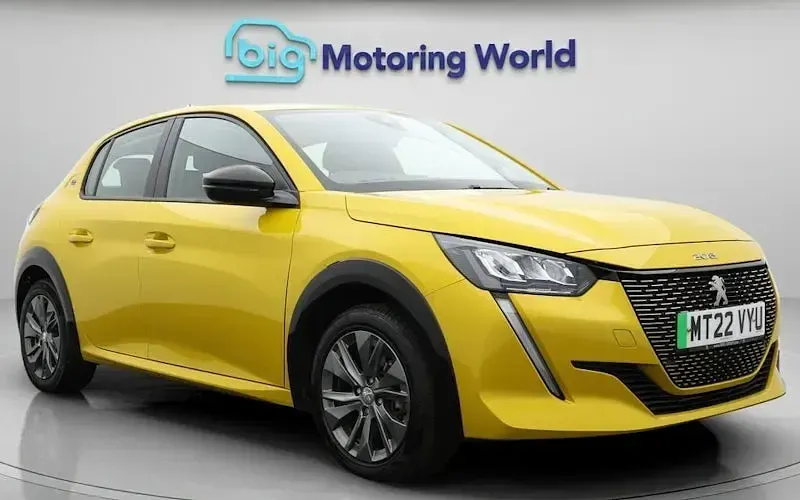 Used Peugeot e-208 Allure 100 kW (136 HP) 2021 Hatchback