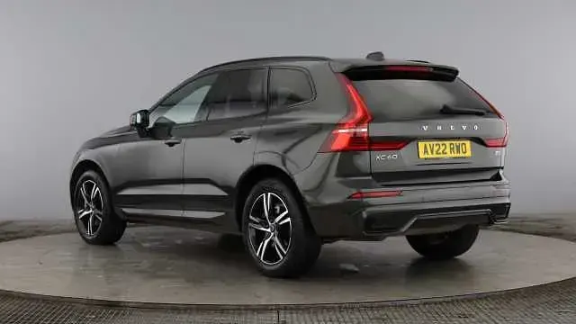 Used Volvo XC60 R-Design 247 HP (181 kW) 2022 SUV