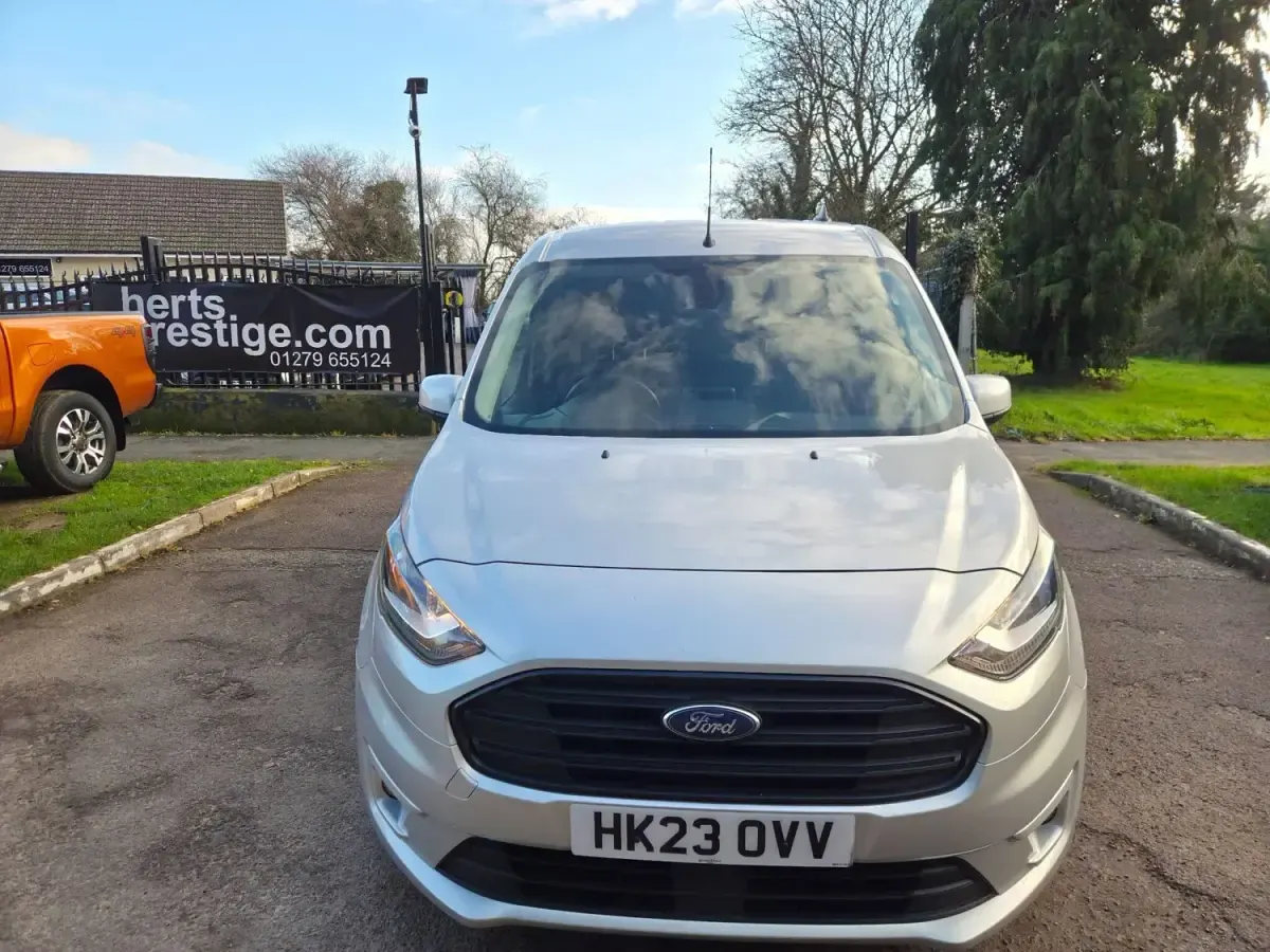 Second-hand Ford Transit Connect Limited 100 CP (73 kW) 2023 Argintiu Monovolum