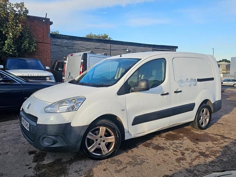 Begagnad Peugeot Partner S 2012 Vit Minibuss