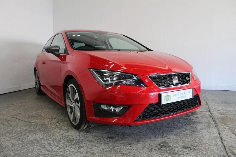 Begagnad Seat Leon FR 150 HK (110 kW) 2017 Röd Sportkupé