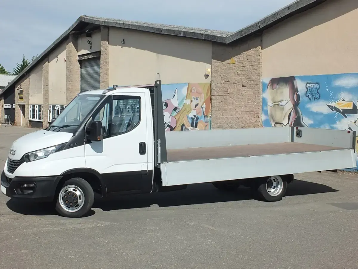 Used Iveco Daily 136 HP (100 kW) 2022 White