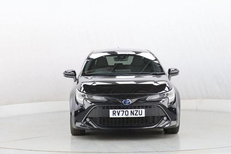 Used Toyota Corolla Design 122 HP (89 kW) 2020 Black Hatchback