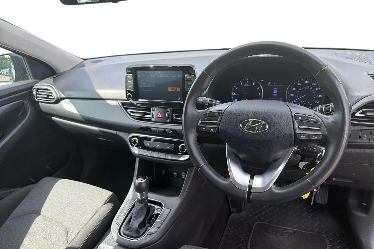 Used Hyundai i30 SE 120 HP (88 kW) 2024 Grey Hatchback