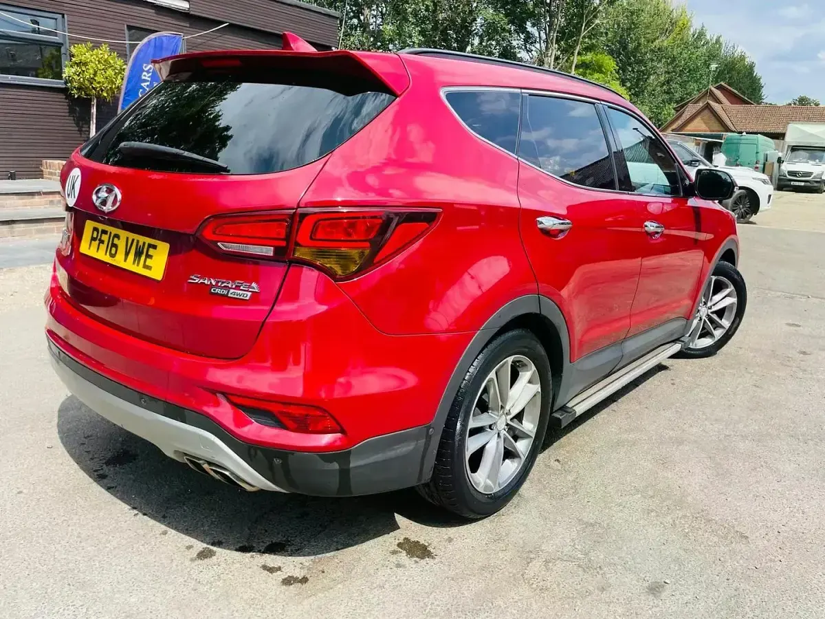 Used Hyundai Santa Fe Premium SE 200 HP (147 kW) 2016 Red SUV