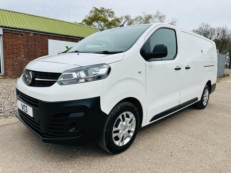 Used Vauxhall Vivaro 100 HP (73 kW) 2020 White MPV