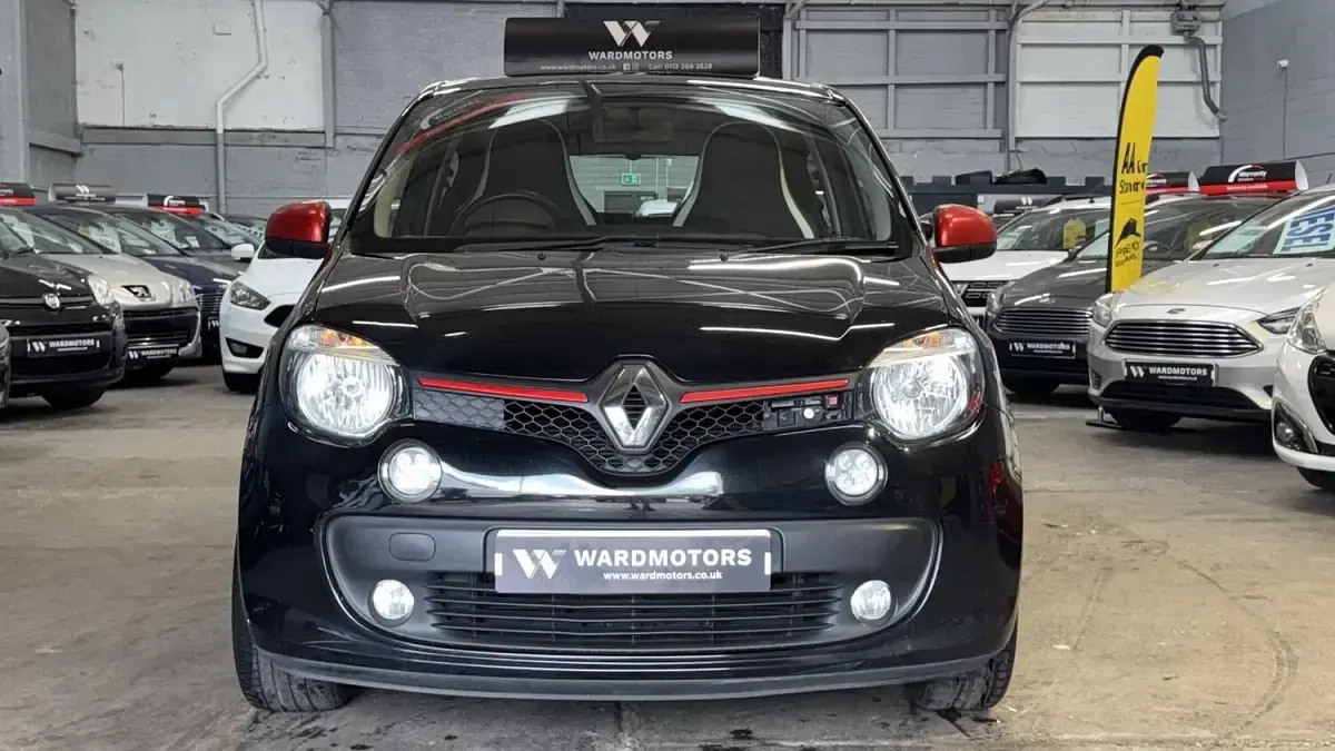 Used Renault Twingo Dynamique 70 HP (51 kW) 2016 Black Hatchback