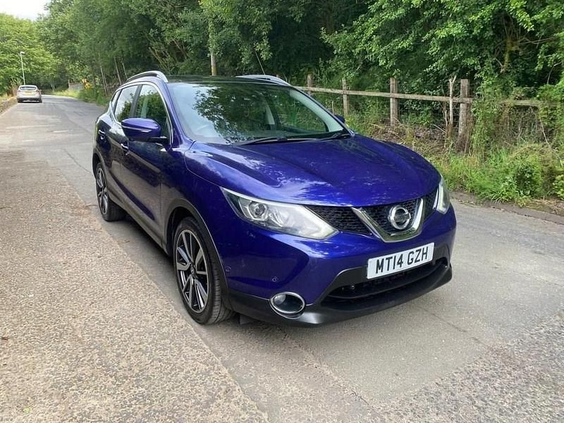 Blue Used 2014 Nissan Qashqai Tekna SUV | £4,490 (Fair price) - Image 1/4
