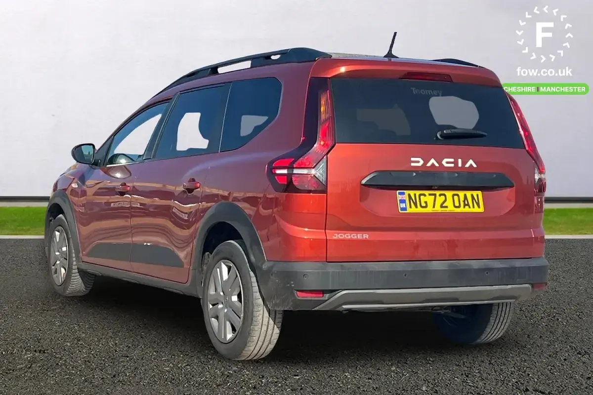 Used Dacia Jogger Expression 110 HP (80 kW) 2023 Brown MPV