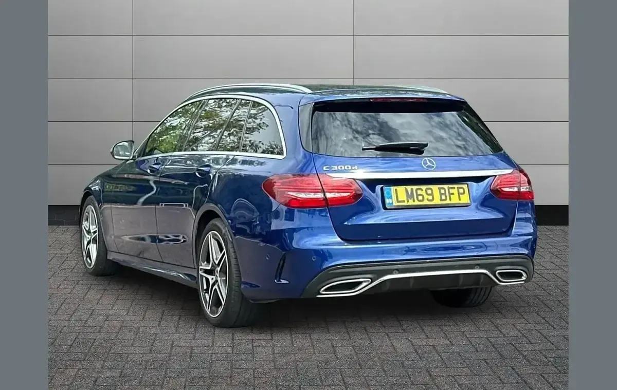 Used Mercedes C300 AMG line 242 HP (177 kW) 2019 Blue Estate