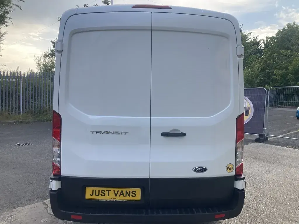 Used Ford Transit 130 HP (95 kW) 2022 White Van