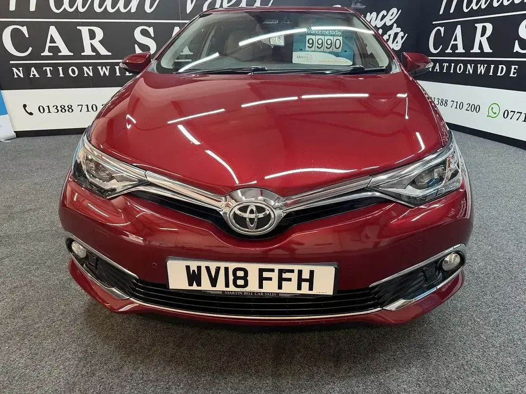 Used Toyota Auris 2018 Red Hatchback