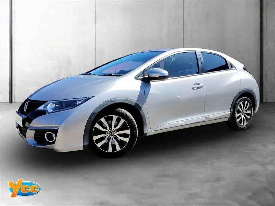 Used Honda Civic SE Plus 120 HP (88 kW) 2017 Silver Hatchback