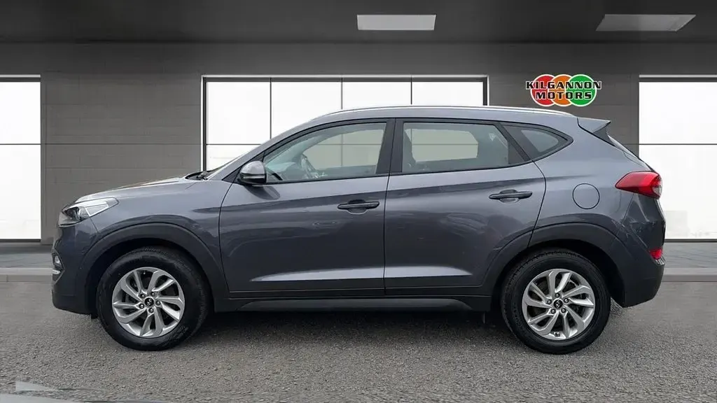 Used Hyundai Tucson SE 116 HP (85 kW) 2018 Grey SUV