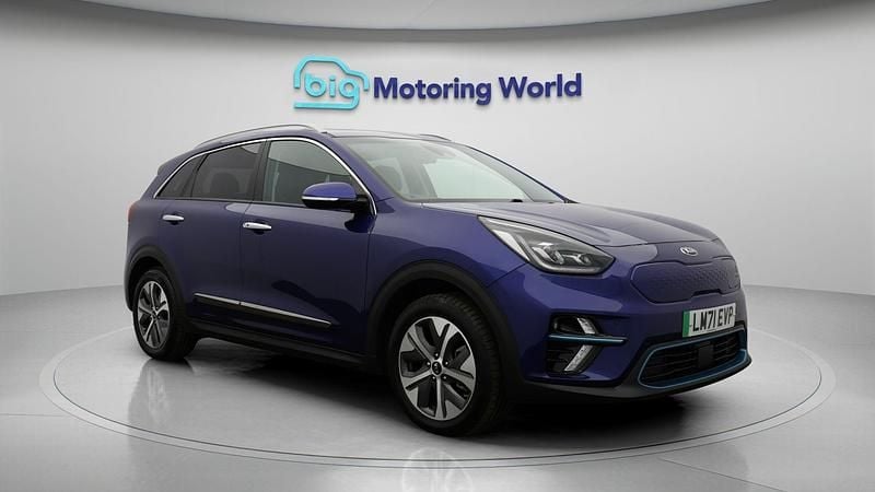 Used Kia e-Niro Plus 147 kW (201 HP) 2021 Blue SUV