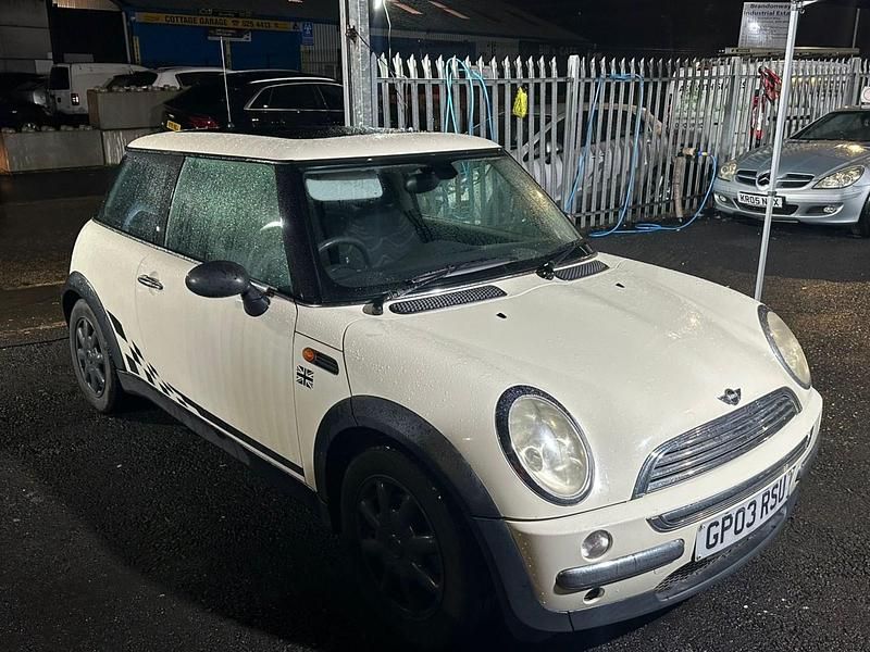 White Used 2003 Mini ONE Hatch Hatchback | £795 (Super price) - Image 1/4