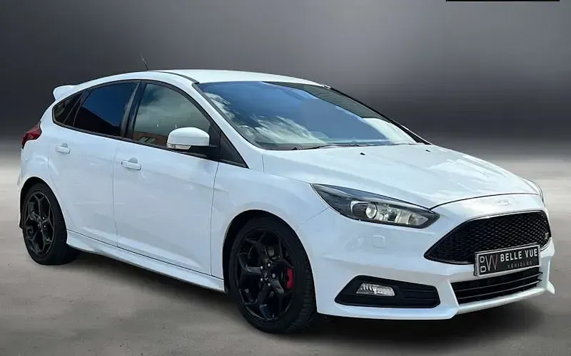 Used Ford Focus ST 250 HP (183 kW) 2016 Hatchback