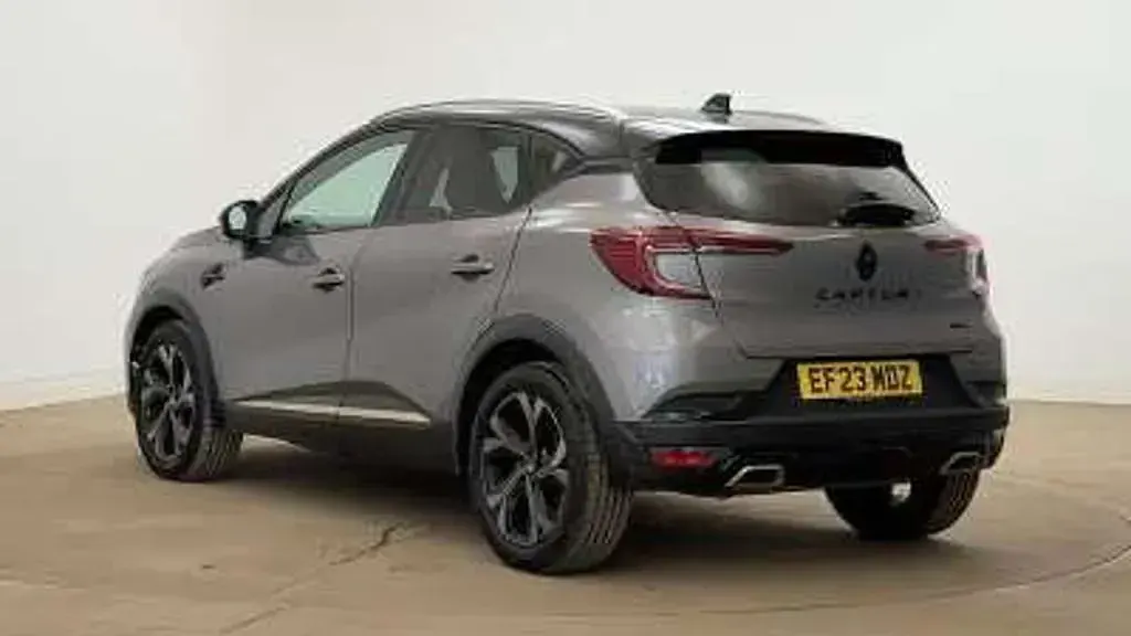 Used Renault Captur Bose Edition 142 HP (104 kW) 2023 Grey/black  SUV