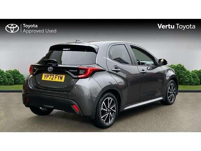 Used Toyota Yaris Hybrid Design 116 HP (85 kW) 2022 Grey Hatchback