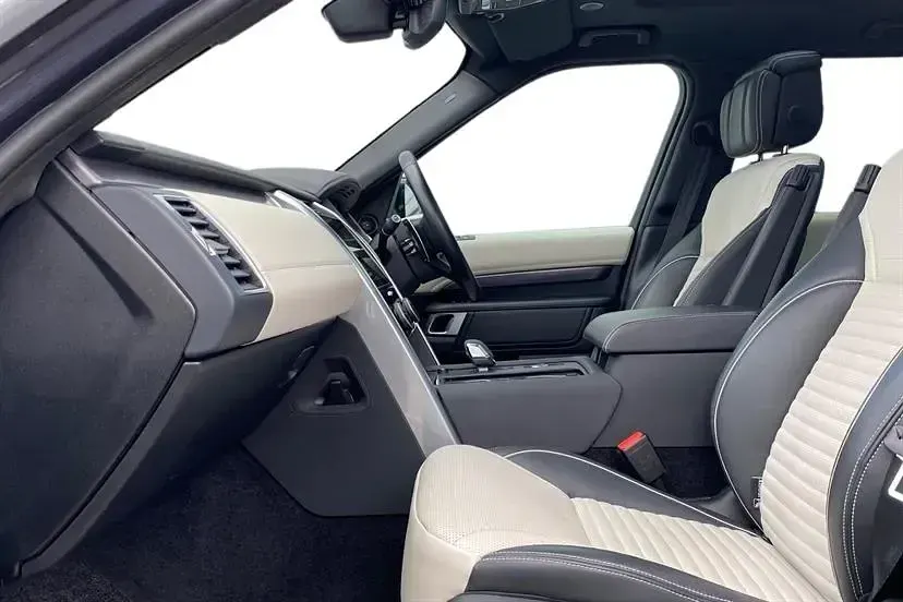 Usado Land Rover Discovery 5 300 HP (220 kW) 2024 Azul SUV