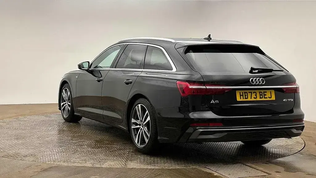 Usado Audi A6 S-Line 224 HP (164 kW) 2024 Preto Carrinha
