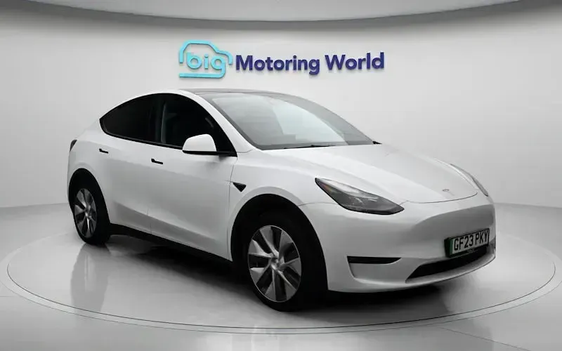 Used Tesla Model Y Long Range AWD 286 kW (389 HP) 2025 SUV