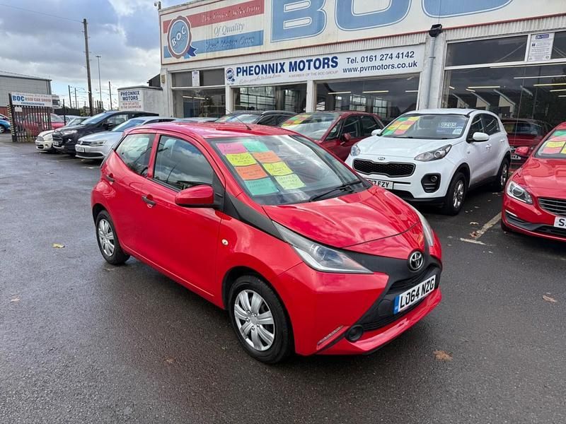 Red Used 2015 Toyota Aygo X-play Hatchback | £4,495 (Fair price) - Image 1/4