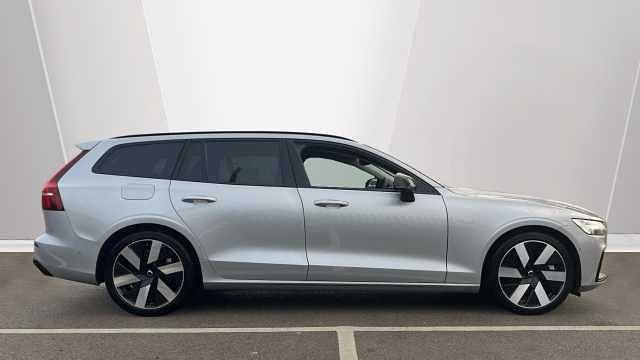 Used Volvo V60 Ultra 449 HP (330 kW) 2025 Estate
