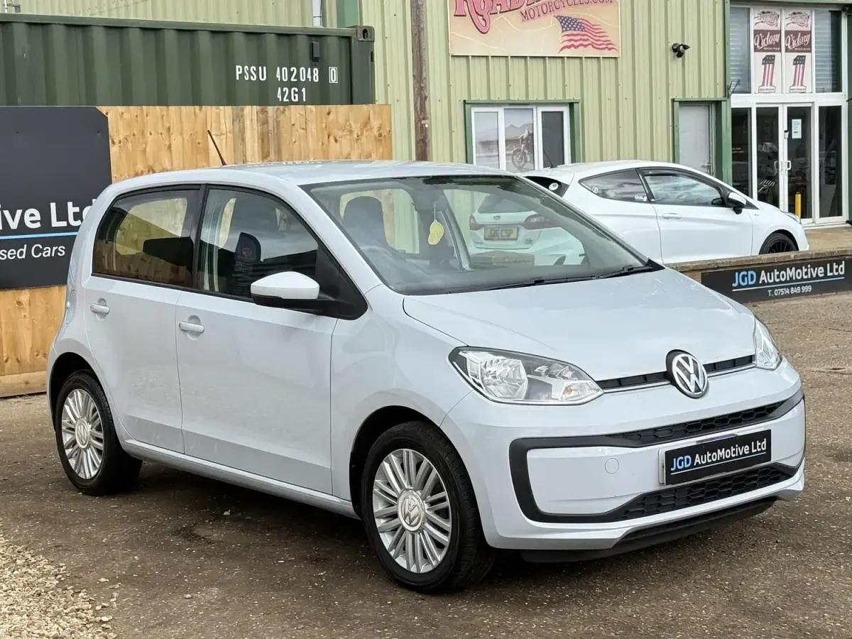 Used VW up! move up! 60 HP (44 kW) 2017 Silver Hatchback
