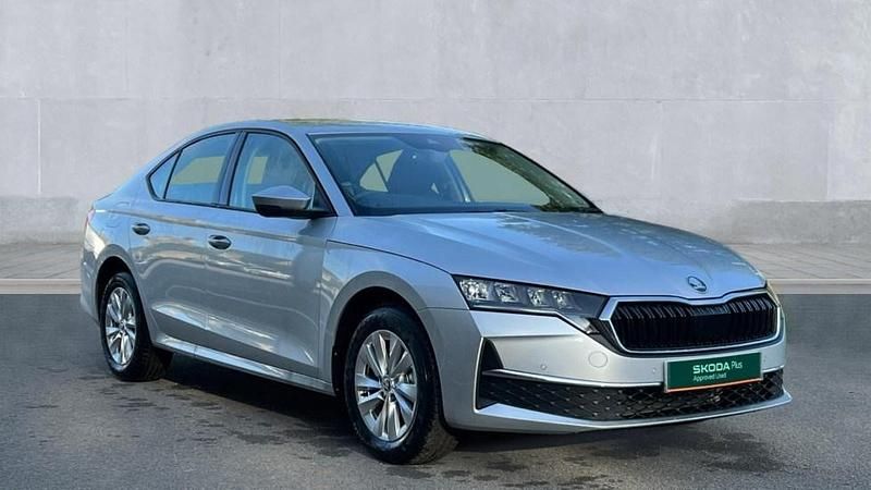 Silver Used 2024 Skoda Octavia SE Technology Hatchback | £20,890 (A bit pricey) - Image 1/4